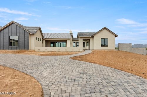 33427 14th St, Phoenix, AZ 85085-7717