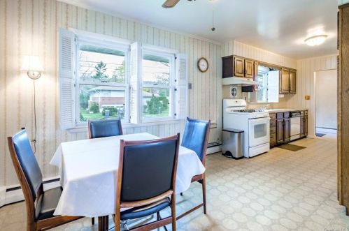 162 Drisler Ave, White Plains NY  10607-2403 exterior