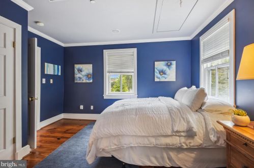 19 Cornwall St, Leesburg VA 20176-2701 exterior