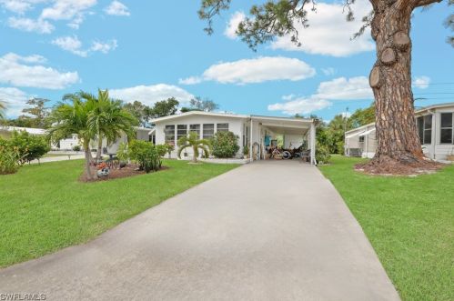 26081 Countess Ln, Bonita Springs, FL 34135-6516