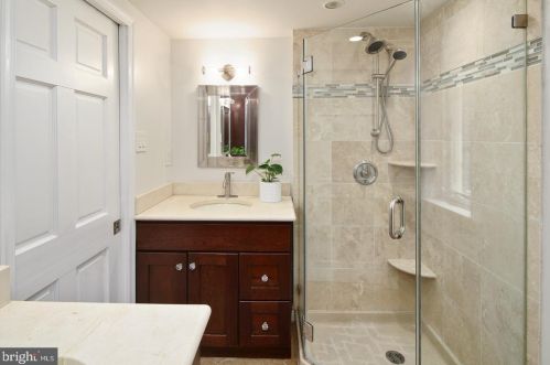 431 Weadley Rd, Norristown PA  19406-3747 exterior