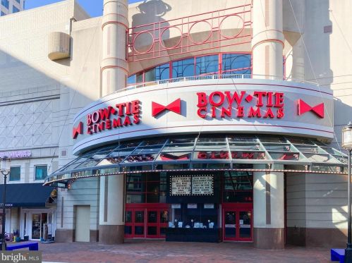 12158 Chancery Sta Cir, Herndon VA 20190-5803 exterior