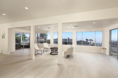 1630 Virden Dr, Glendale CA  91208-2722 exterior