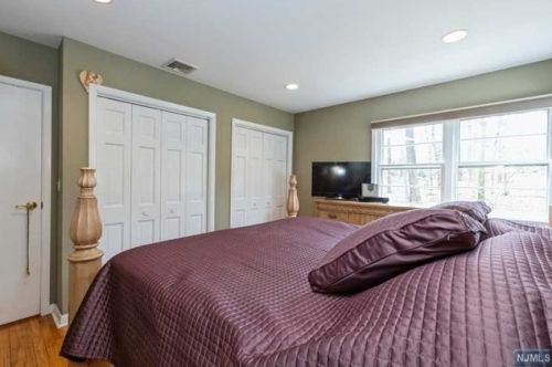 102 Pawnee Ave, Oakland NJ  07436-3724 exterior