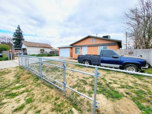 809 Vine Dr, Bakersfield CA  93307-3944 exterior