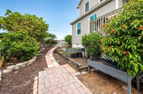 17841 Rebecca Ave, Fort Myers Beach FL  33931-3002 exterior