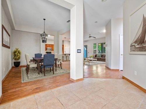 2431 Emerald Lake Ln, Elk Grove CA  95758-3608 exterior