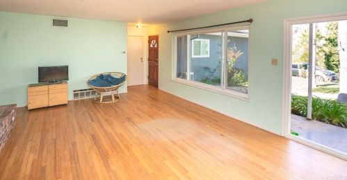 2455 Alta Vista Dr, Vista, CA 92084-7028