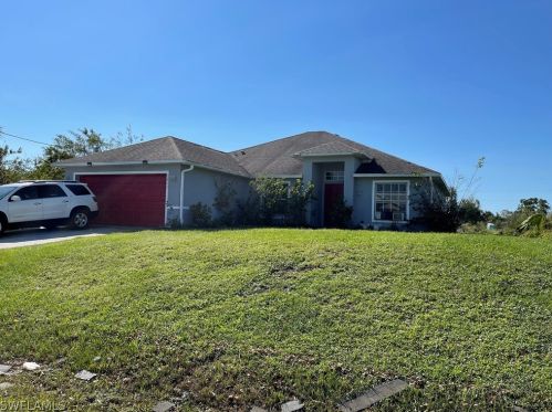2803 64th St, Lehigh Acres, FL 33971-6858