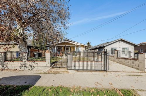 744 11th St, San Bernardino, CA 92410-2814