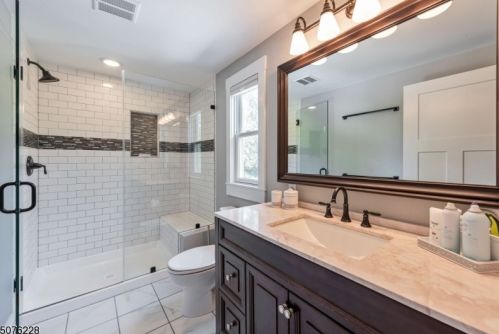 845 Vosseller Ave, Martinsville NJ  08836-2387 exterior