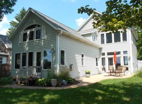 5908 River Bay Rd, Waterford, WI 53185-3035