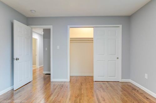 121 Fir Ave, Tiverton RI  02878-1640 exterior
