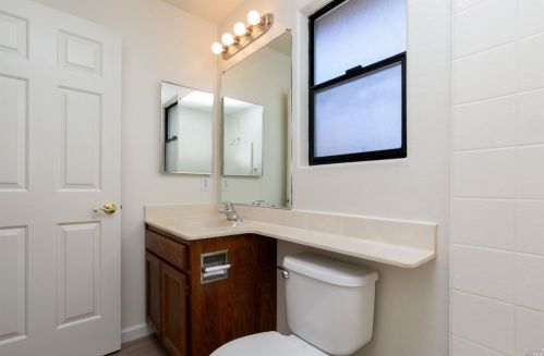 952 Edwards Ave, Santa Rosa CA  95401-4262 exterior