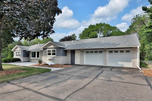 1435 Dodd Rd, Saint Paul, MN 55118-2820