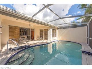 1818 Leamington Ln, Naples FL  34109-1452 exterior