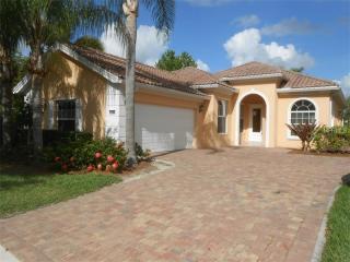 5890 Benevento Dr, Sarasota, FL 34238-2878