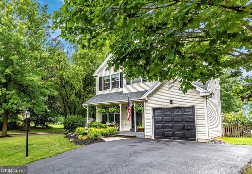 17 Lion Ct, Limerick PA  19468-1339 exterior