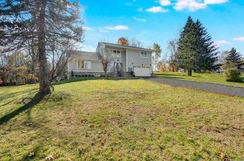 1 Fabbri Ct, Mahopac NY  10541-2001 exterior