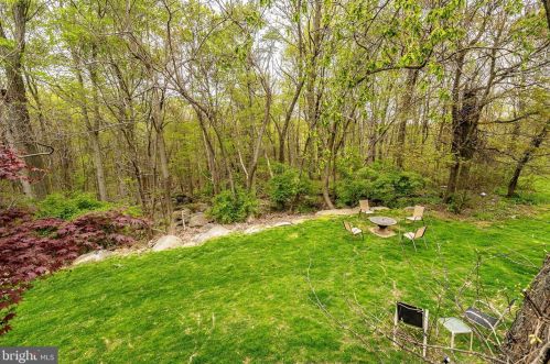 1048 Ryans Run, Boothwyn PA  19060-4411 exterior