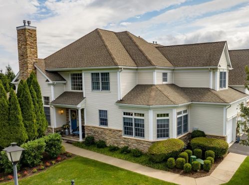 530 Inverness Cir, Easton, PA 18042-7097