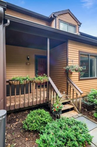 31 Fawn Rdg, Millwood, NY 10546-1119