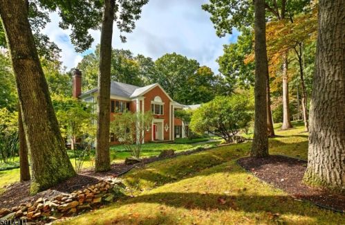 15 Charles Rd, Bernardsville, NJ 07924-1922
