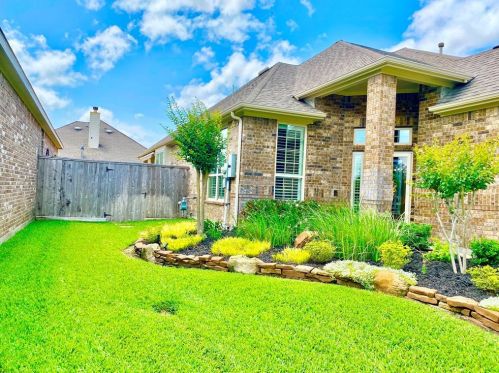 2412 Tuschman Dr, Pearland, TX 77581-7572