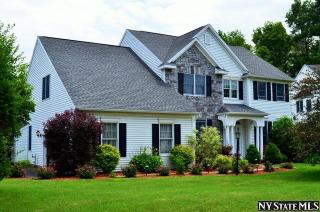 801 Hawley Ct, Slingerlands, NY 12159-9552