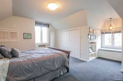 960 Lincoln Pl, Teaneck NJ  07666-2608 exterior