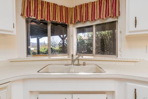 49 Rancho Grande Dr, Ukiah CA  95482-8628 exterior