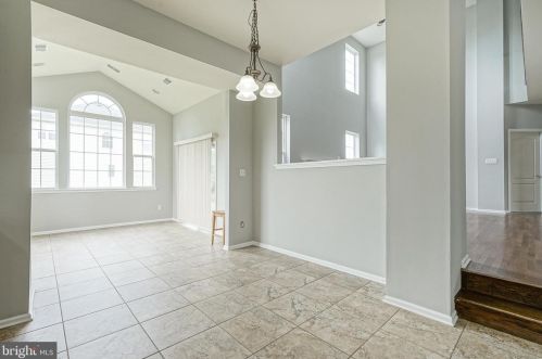 7 Westbury Dr, Berlin Boro NJ  08009-9681 exterior