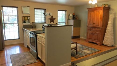 7606 Bailey Ln, Kimesville, NC 27298-9516