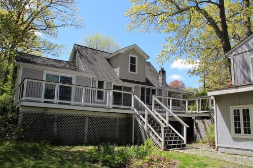 6 College Pl, Waterbury, CT 06716-3007