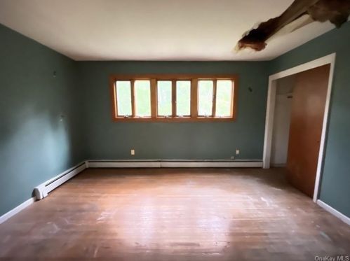 3821 Gomer St, Yorktown Hgts NY  10598-1724 exterior