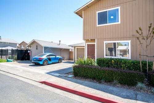 208 Main Cir, Ukiah, CA 95482-4992