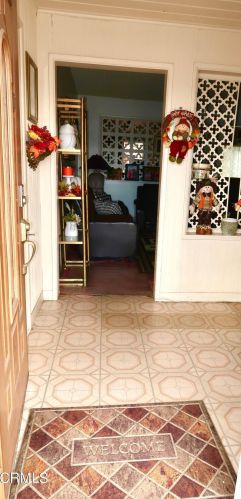 1855 Valley Park Dr, Oxnard, CA 93033-3506