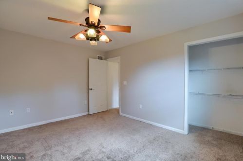 194 Jonathan Way, Red Lion PA  17356-9044 exterior