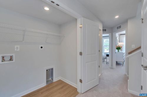 6015 Mccomb St, Crozet VA 22932-3023 exterior