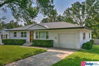 7725 Grover St, Omaha, NE 68124-4024