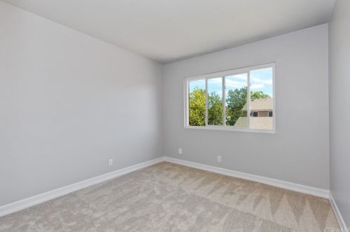 325 Chinook Dr, Placentia CA  92870-1417 exterior