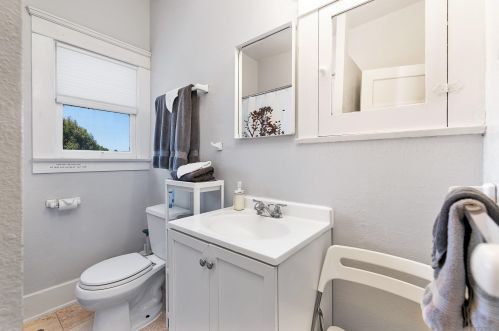 2129 B St, San Diego CA 92102-1848 exterior