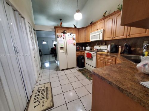 5850 20 Ln, Hialeah FL  33016-2663 exterior