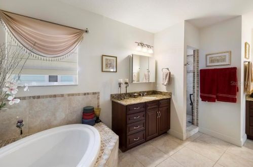 705 Shakett Creek Dr, Nokomis FL  34275-2252 exterior