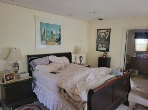 749 Brooklyn Mountain Rd, Hopatcong NJ  07843-1700 exterior