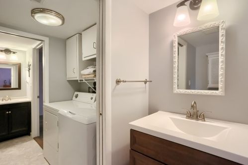 501 Camelot Dr, Pittsburgh PA  15237-4977 exterior