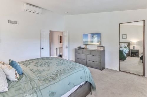 26316 Plata Ln, Calabasas CA  91302-2611 exterior