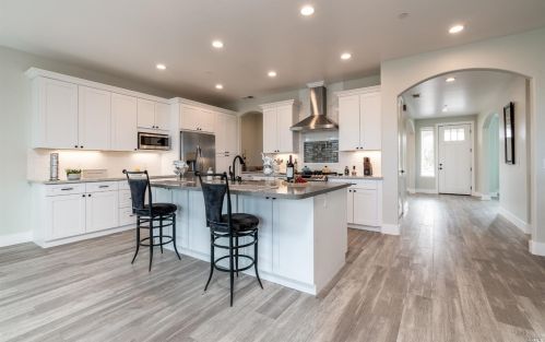 410 Tehuacan Rd, Ukiah CA  95482-2007 exterior