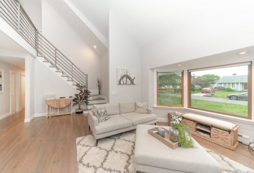 168 Connetquot Rd, Oakdale NY  11769-2118 exterior