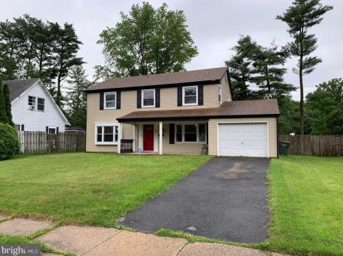 20 Bayberry Ln, Willingboro, NJ 08046-1608